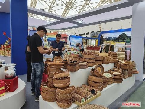 Đẩy mạnh ứng dụng công nghệ và chuyển đổi số trong hoạt động khuyến công