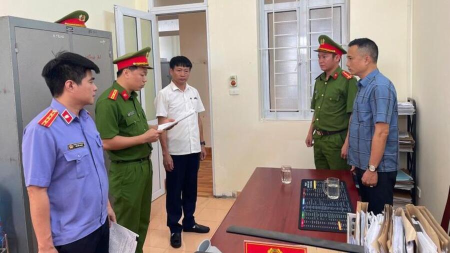 Hà Tĩnh: Khởi tố bị can mua bán hóa đơn khống liên quan đến 'cát lậu'