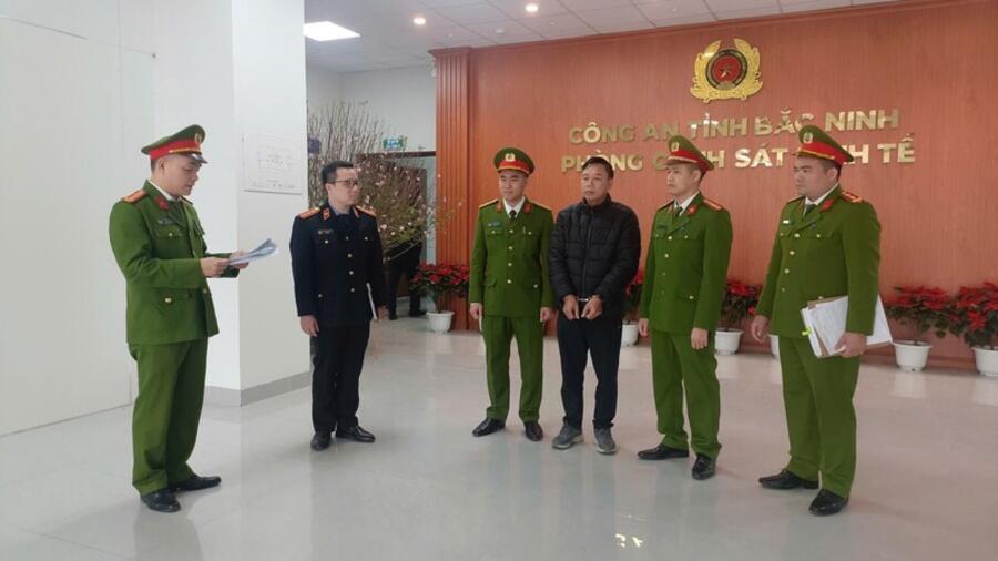 Bắc Ninh: Khởi tố đối tượng trộn chất cấm vào riềng xay tươi