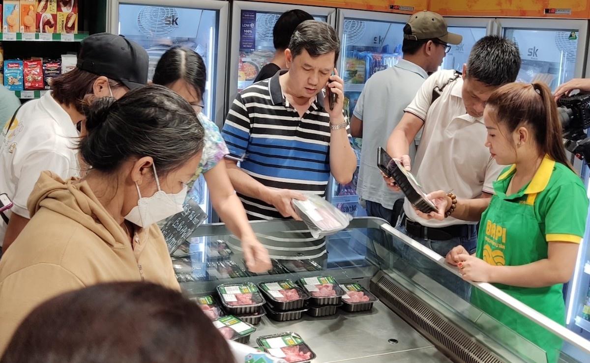 Heo ‘ăn chay’, ‘ăn chuối’ sẽ xoay chuyển "cuộc chơi" trên thị trường? - Ảnh 1. Heo ‘ăn chay’, ‘ăn chuối’ sẽ xoay chuyển "cuộc chơi" trên thị trường? - Ảnh 1.