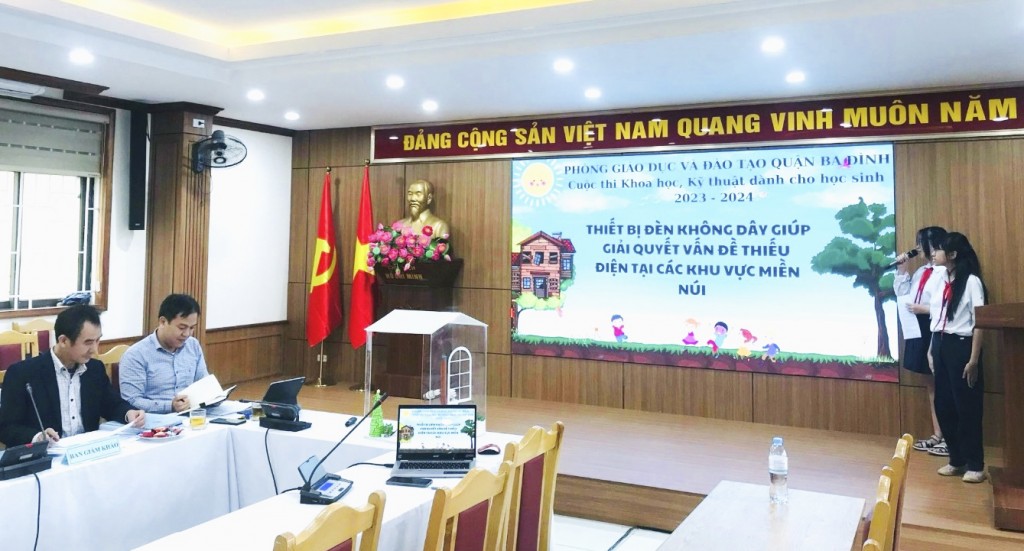Hà Nội chọn 4 đề tài tham dự Cuộc thi Khoa học kỹ thuật cấp quốc gia dành cho học sinh trung học Hà Nội chọn 4 đề tài tham dự Cuộc thi Khoa học kỹ thuật cấp quốc gia dành cho học sinh trung học