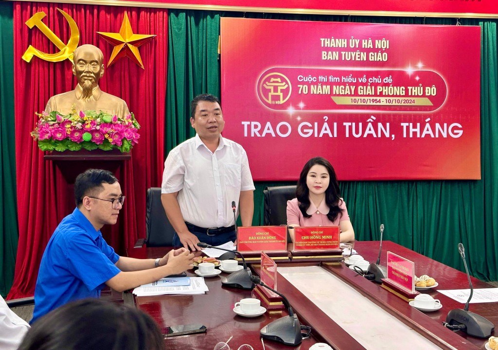 Đồng chí Đào Xuân Dũng, Phó Trưởng ban Tuyên giáo Thành uỷ Hà Nội phát biểu tại hội nghị Đồng chí Đào Xuân Dũng, Phó Trưởng ban Tuyên giáo Thành uỷ Hà Nội phát biểu tại hội nghị