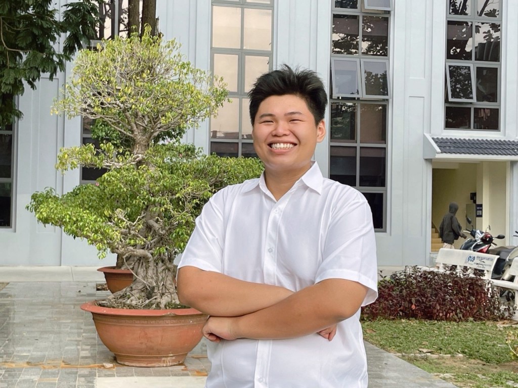 Nguyễn Quốc Việt là một trong những chủ nhân may mắn trúng giải nhì sau vòng livestream đầu tiên Nguyễn Quốc Việt là một trong những chủ nhân may mắn trúng giải nhì sau vòng livestream đầu tiên