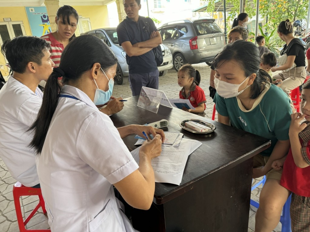 Hà Nội xử lý ổ dịch sởi tại Hoàng Mai và Thanh Trì