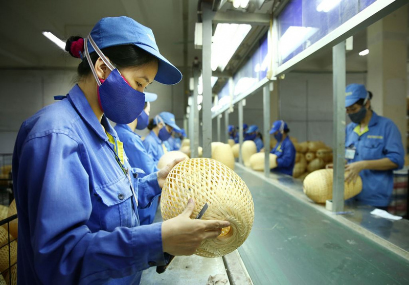 Đa phần DNNVV có quy mô nhỏ, năng lực tài chính hạn chế, công nghệ sản xuất còn lạc hậu, khả năng quản trị, đổi mới sáng tạo và tiếp cận vốn còn yếu. Ảnh minh hoạ.