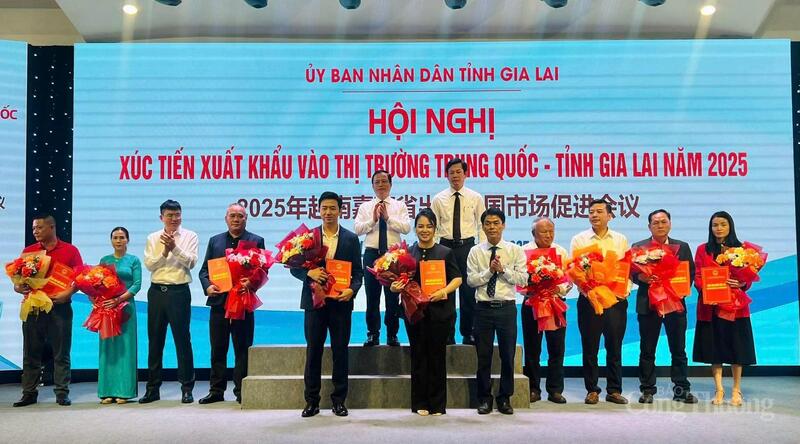 Hội nghị xúc tiến xuất khẩu vào thị trường Trung Quốc năm 2025. Ảnh: Hiền Mai
