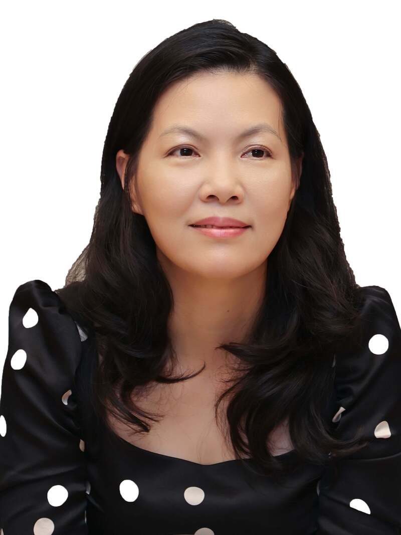 Bà Nguyễn Thị Hoàng Thuý, Vụ trưởng, Tham tán thương mại, Thương vụ Việt Nam tại Thuỵ Điển, kiêm nhiệm thị trường Bắc Âu