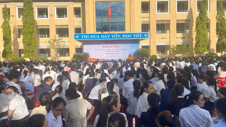 Sở GD&ĐT khai mạc đợt tuyển dụng thứ 3. 1000025532.jpg
