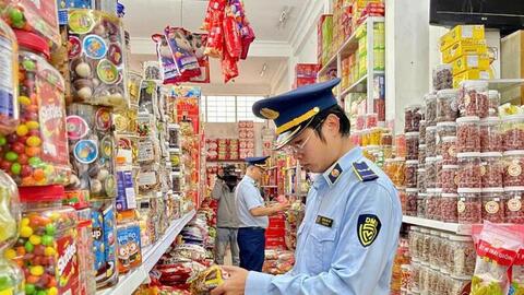 Quản lý thị trường Gia Lai mở cao điểm kiểm tra thị trường Tết Bính Ngọ