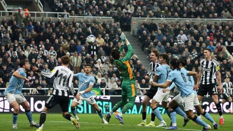 Man City thắng đậm 3-1, Newcastle thất bại ngay trên sân nhà