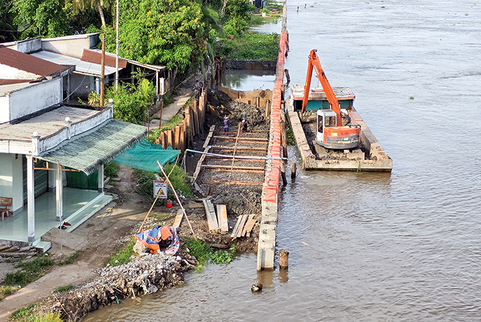 Tăng cường phòng, chống  sạt lở bờ sông, bờ biển 