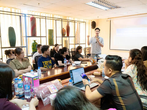 Đào tạo livestream: ‘Phủ sóng’ thị trường cho sản phẩm công nghiệp nông thôn