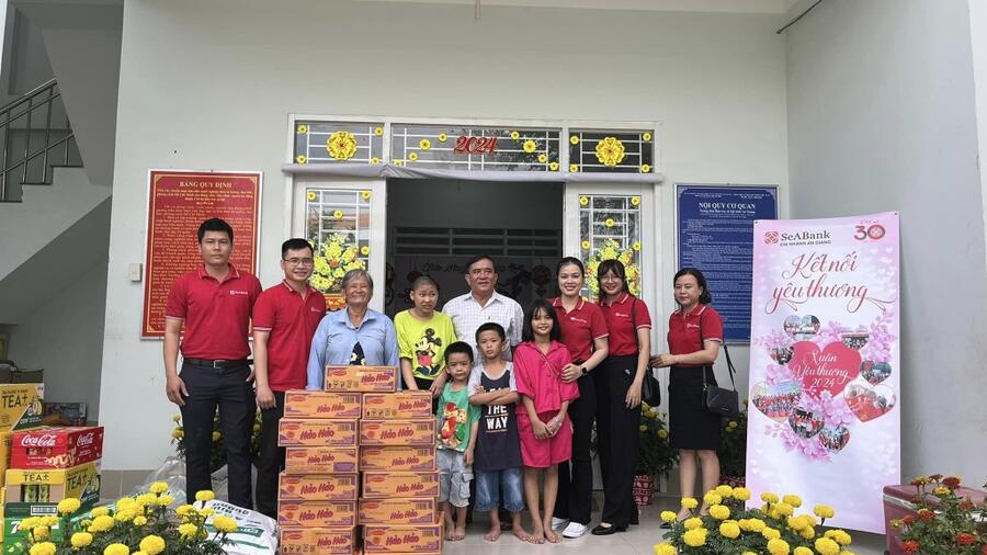 SeABank mang hơi ấm mùa xuân đến những hoàn cảnh khó khăn