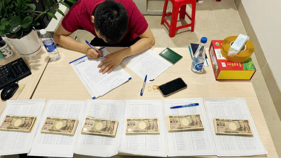 Hải quan bắt giữ 690 tờ mệnh giá 10.000 tiền Yên Nhật vận chuyển trái phép