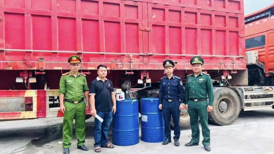 Vận chuyển trái phép vàng, dầu diesel diễn biến phức tạp tuyến biên giới