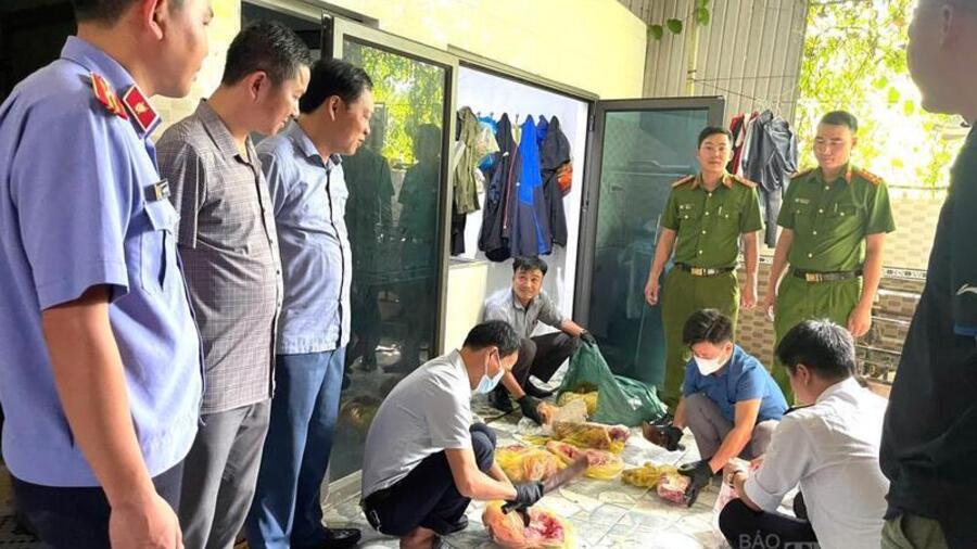 Hà Tĩnh: Khởi tố, bắt tạm giam đối tượng giết mổ, bán thịt lợn dịch