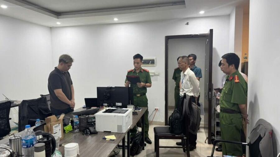 Khởi tố 21 bị can lừa dối khách hàng về sản phẩm 'Xương khớp bà Sáu'