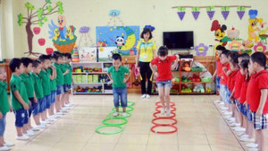 Đối tượng được hưởng chính sách phổ cập giáo dục mầm non