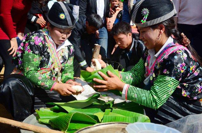 Nậm Pồ: Tổ chức Ngày Hội Văn hóa dân tộc Mông vào dịp Quốc khánh 2/9 - Ảnh 2. Nậm Pồ: Tổ chức Ngày Hội Văn hóa dân tộc Mông vào dịp Quốc khánh 2/9 - Ảnh 2.
