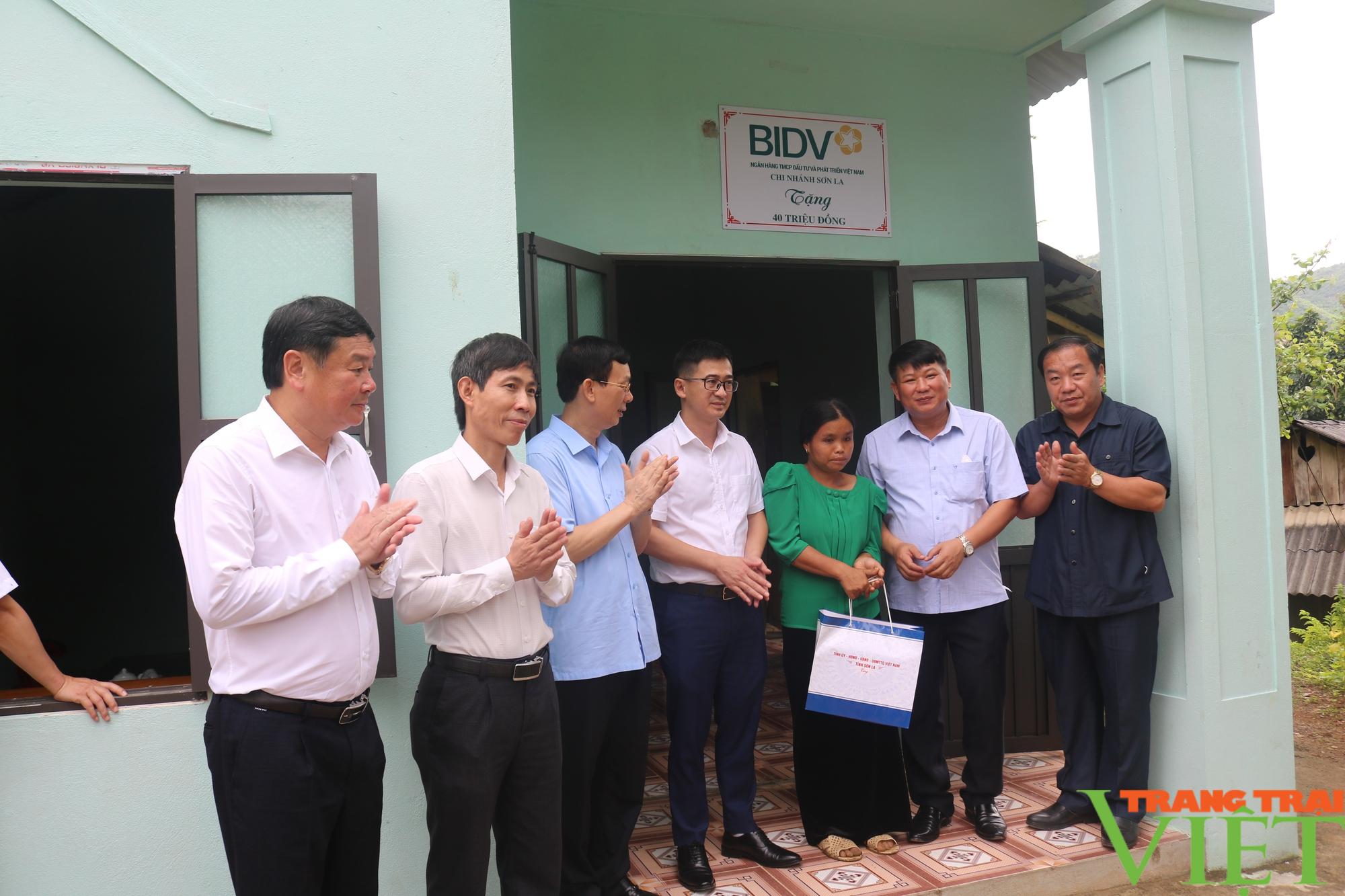 Mường La: Hoàn thành việc hỗ trợ hộ nghèo khó khăn về nhà ở trước 3 năm so với kế hoạch - Ảnh 5. Mường La: Hoàn thành việc hỗ trợ hộ nghèo khó khăn về nhà ở trước 3 năm so với kế hoạch - Ảnh 5.