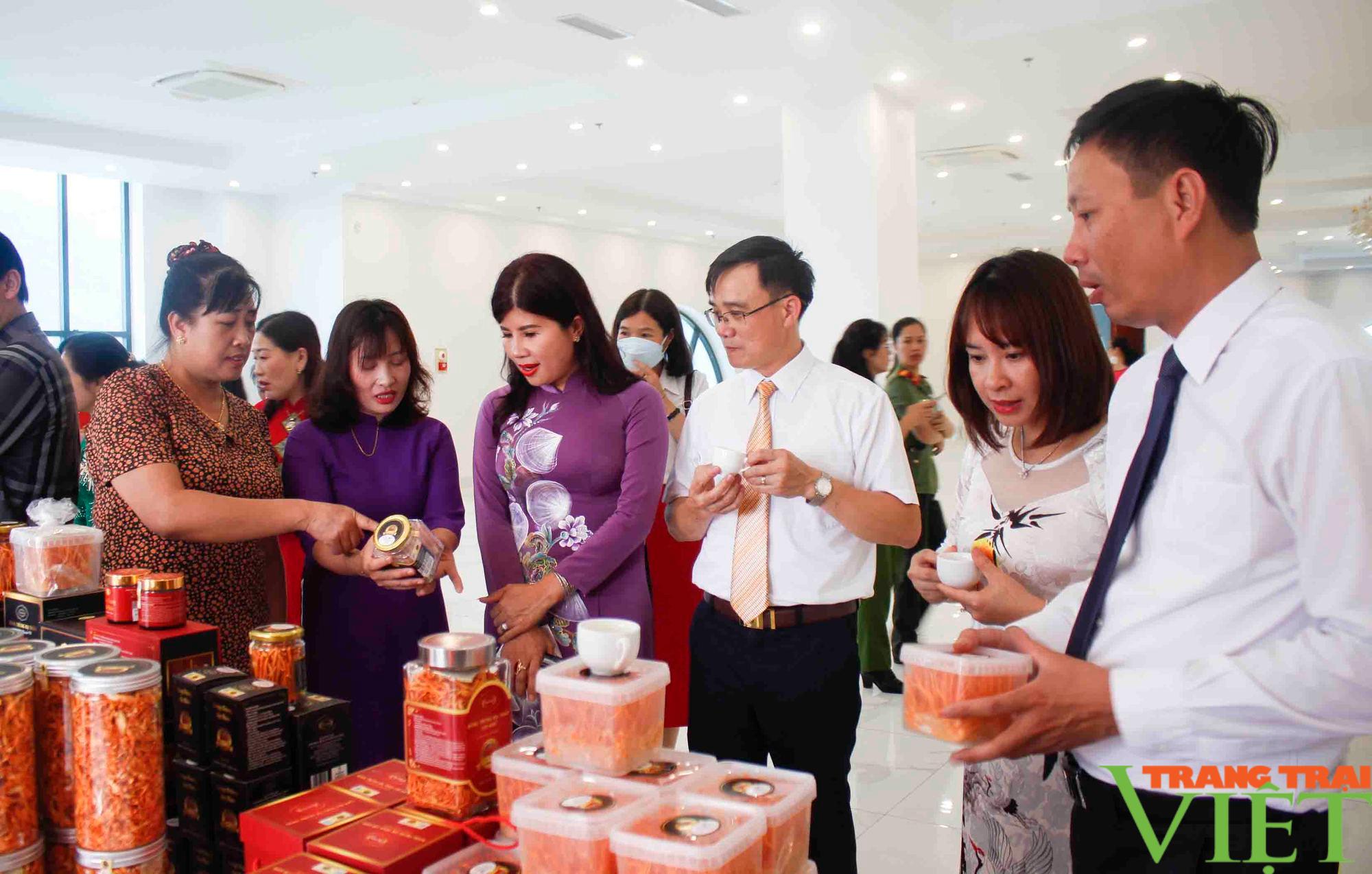Lai Châu: Trao đổi, giới thiệu sản phẩm phụ nữ khởi nghiệp - Ảnh 3. Lai Châu: Trao đổi, giới thiệu sản phẩm phụ nữ khởi nghiệp - Ảnh 3.