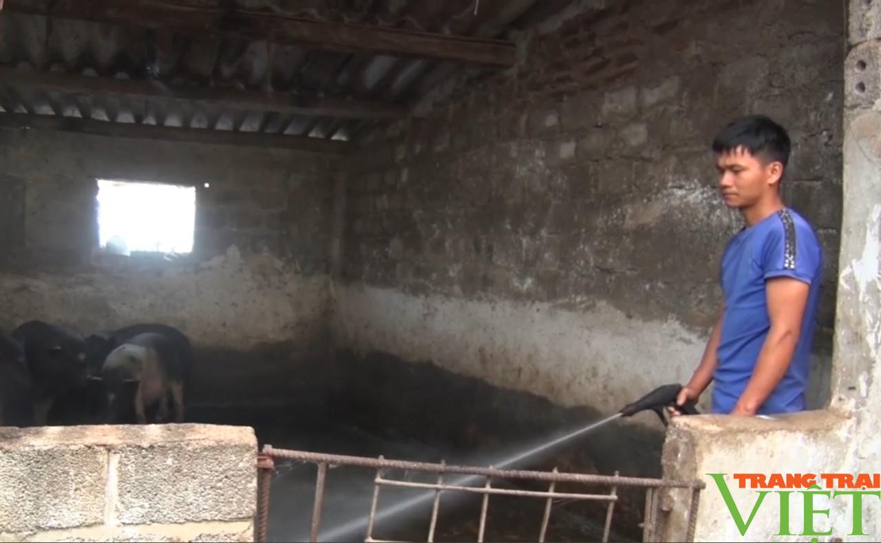Lai Châu: Sìn Hồ chủ động phòng chống dịch bệnh gia súc, gia cầm - Ảnh 3. Lai Châu: Sìn Hồ chủ động phòng chống dịch bệnh gia súc, gia cầm - Ảnh 3.