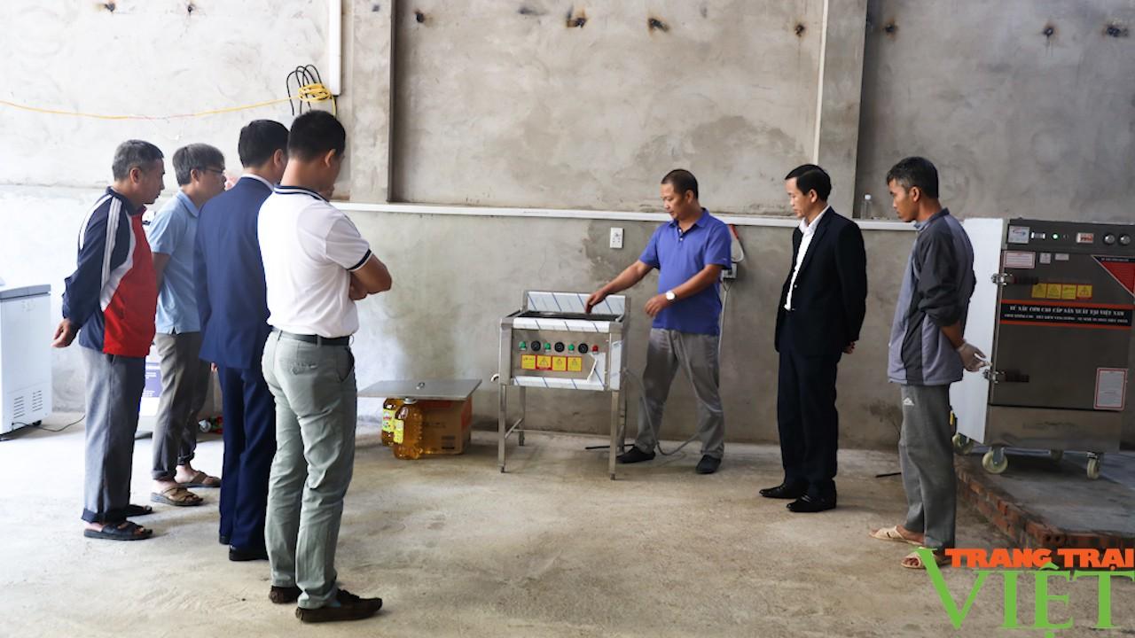 Nông dân phát triển nông nghiệp công nghệ cao - Ảnh 7. Nông dân phát triển nông nghiệp công nghệ cao - Ảnh 7.