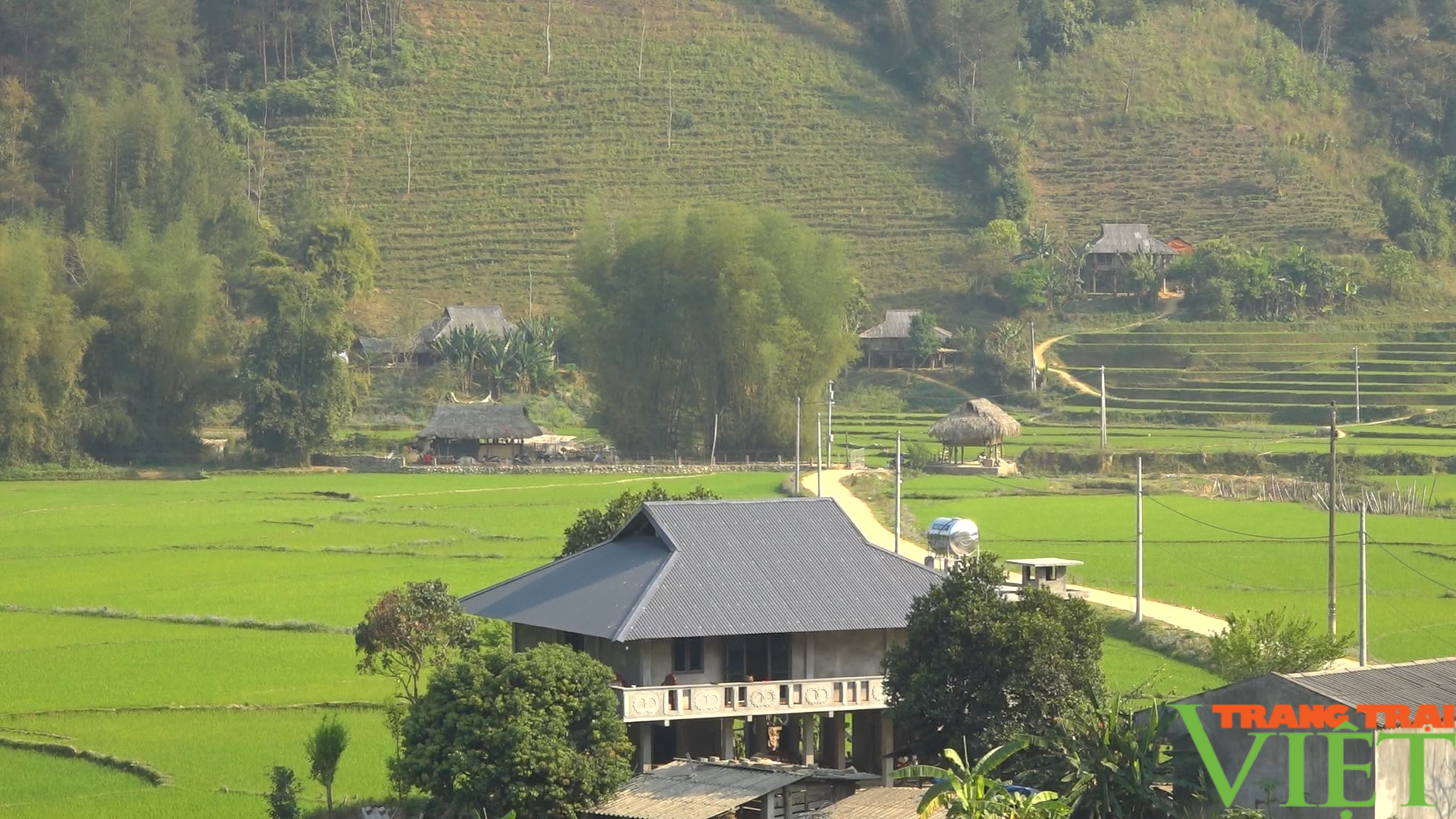 Về Pắc Ta ở Lai Châu xem bà con làm nông thôn mới nâng cao - Ảnh 4. Về Pắc Ta ở Lai Châu xem bà con làm nông thôn mới nâng cao - Ảnh 4.