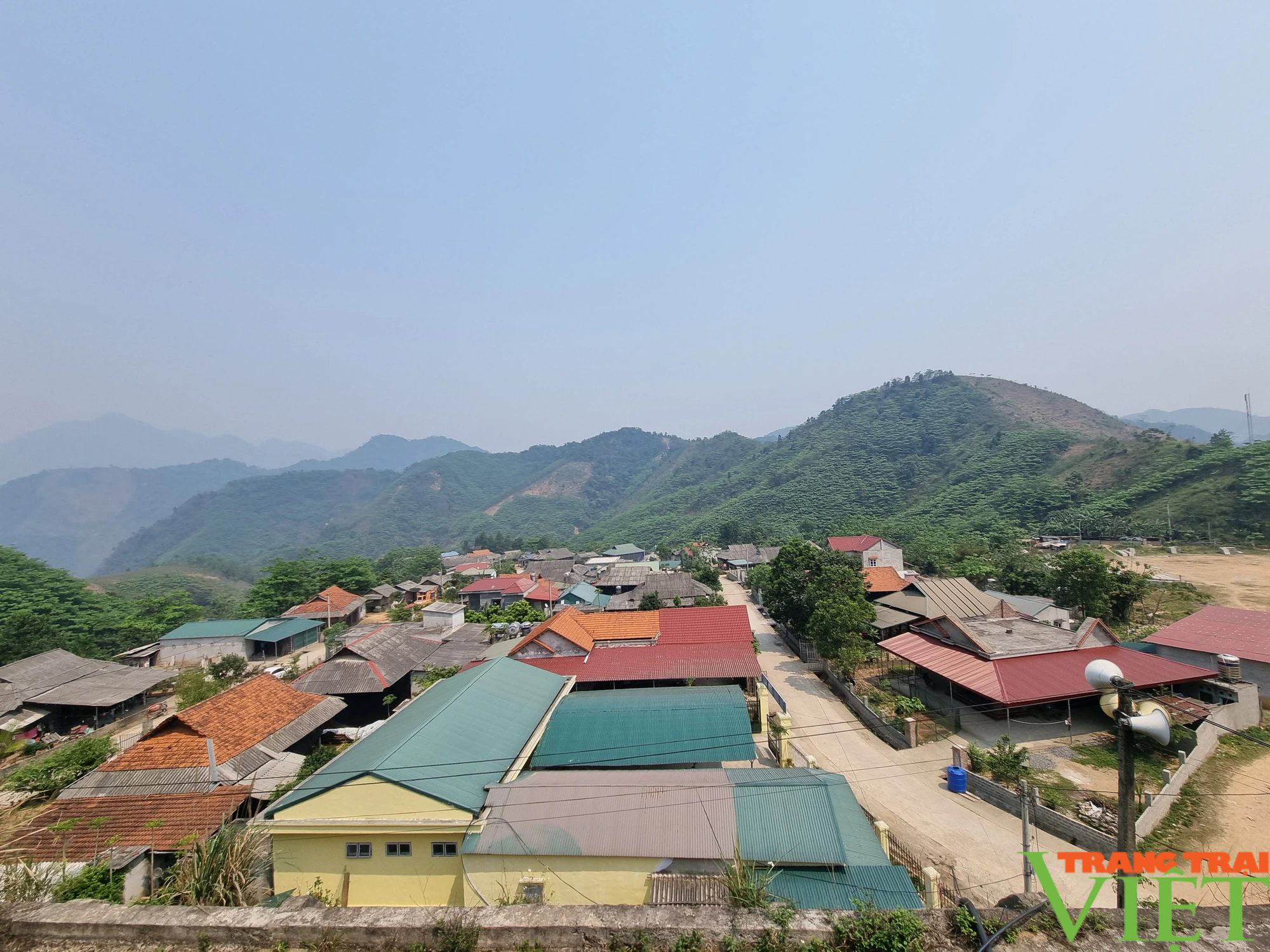 Hòa Bình: Huyện nghèo Đà Bắc khởi sắc nhờ nông thôn mới - Ảnh 4. Hòa Bình: Huyện nghèo Đà Bắc khởi sắc nhờ nông thôn mới - Ảnh 4.