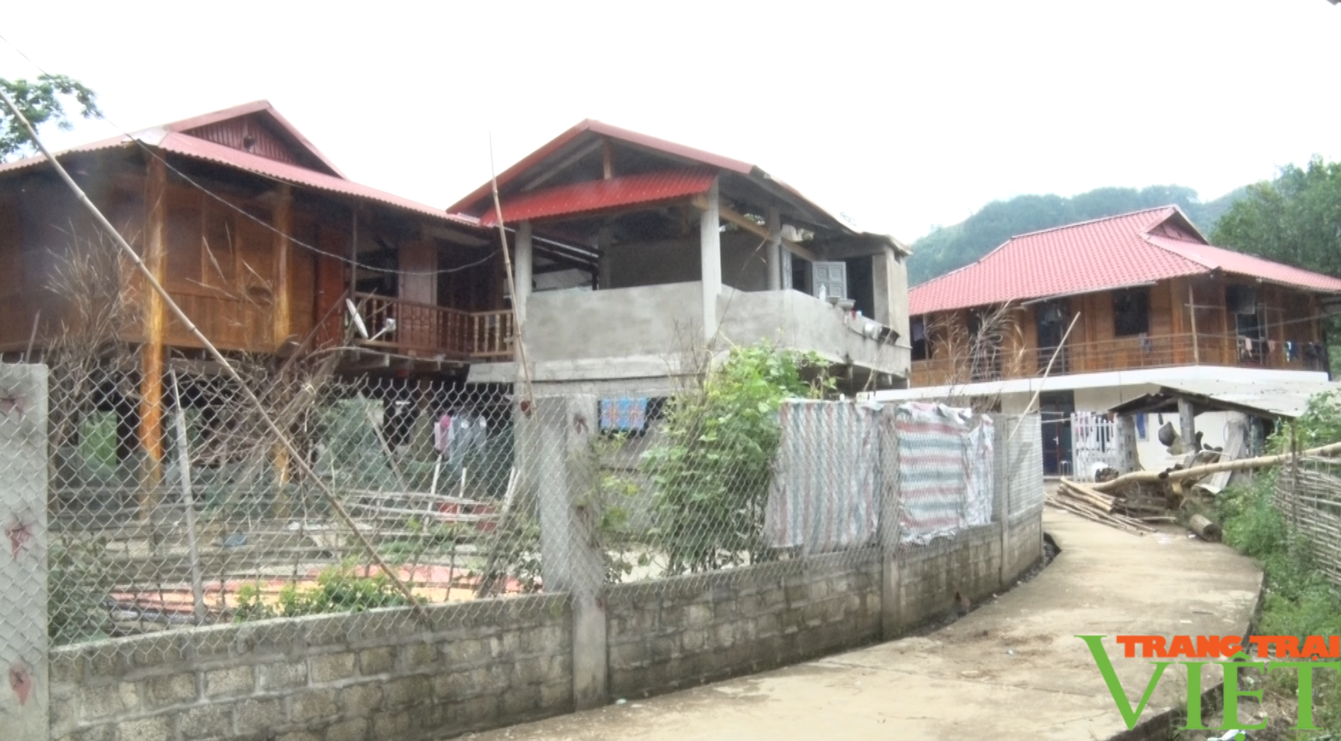 Nông thôn mới ở một xã của Lai Châu, đời sống người dân được nâng cao, bản làng sạch đẹp - Ảnh 4. Nông thôn mới ở một xã của Lai Châu, đời sống người dân được nâng cao, bản làng sạch đẹp - Ảnh 4.