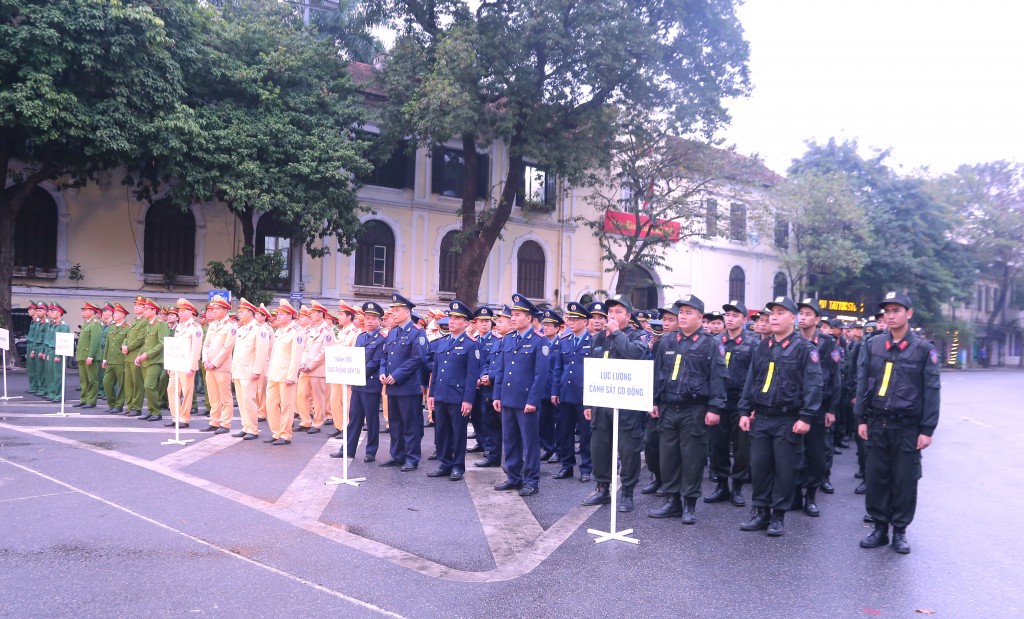 Hướng đến mục tiêu kéo giảm tai nạn và ùn tắc giao thông Hướng đến mục tiêu kéo giảm tai nạn và ùn tắc giao thông