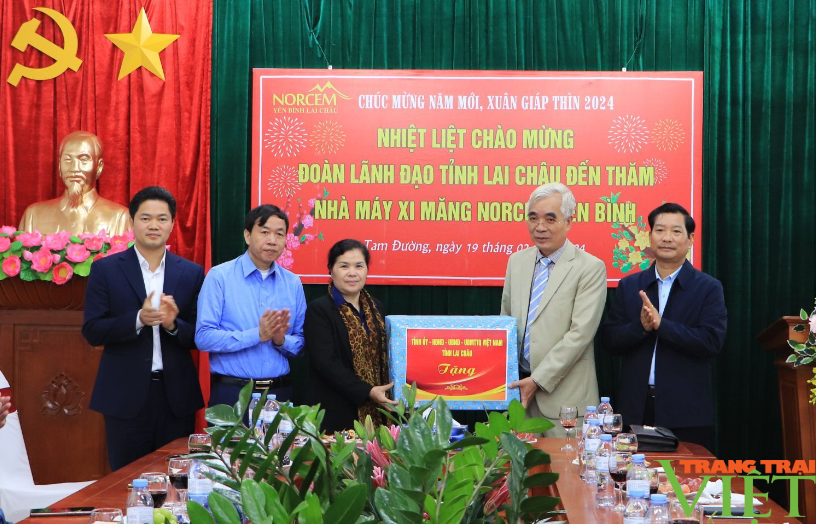 Bí thư Tỉnh ủy Lai Châu Giàng Páo Mỷ kiểm tra hoạt động lao động sản xuất đầu xuân- Ảnh 2. Bí thư Tỉnh ủy Lai Châu Giàng Páo Mỷ kiểm tra hoạt động lao động sản xuất đầu xuân- Ảnh 2.