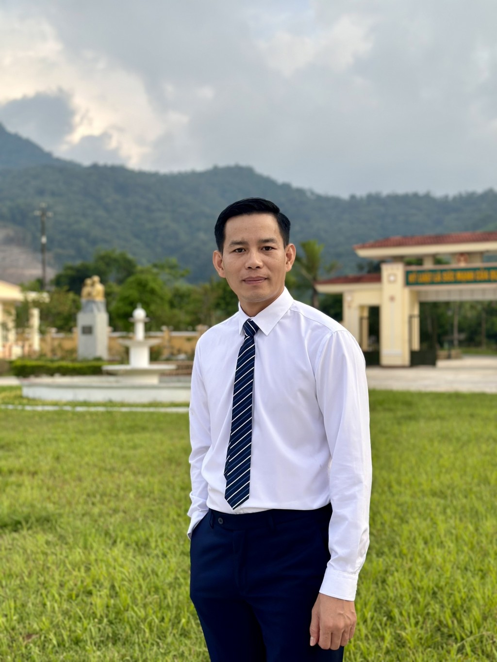 Nghệ sĩ Ưu tú Trần Tuấn Lin Nghệ sĩ Ưu tú Trần Tuấn Lin