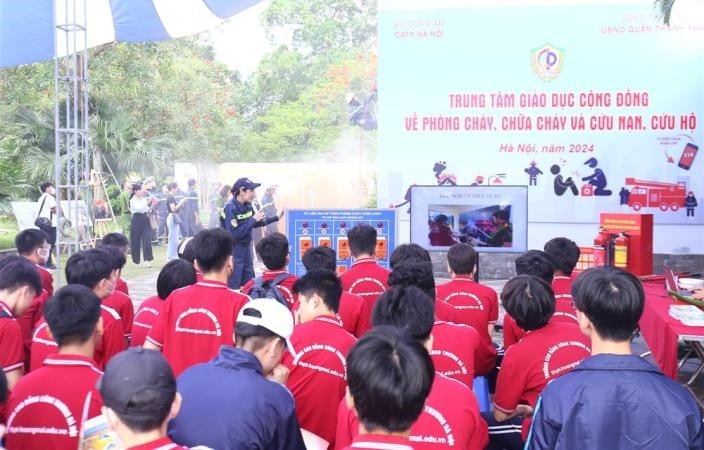 Học sinh, sinh viên tham gia trải nghiệm nhiều hoạt động tại Trung tâm Học sinh, sinh viên tham gia trải nghiệm nhiều hoạt động tại Trung tâm