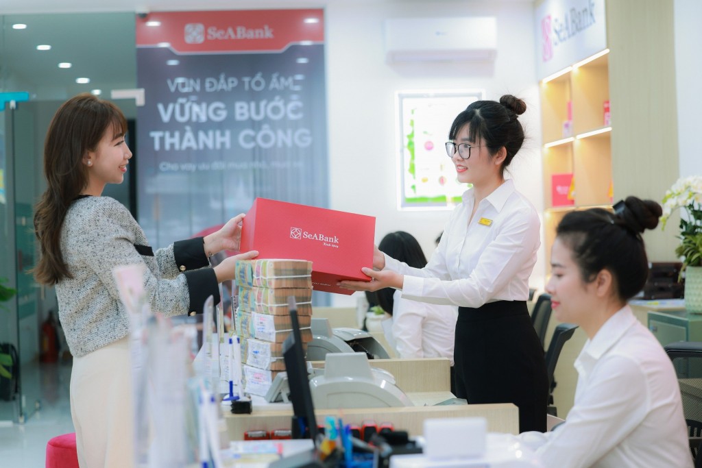 SeABank luôn thấu hiểu và nắm bắt nhu cầu của khách hàng nhằm mang lại giá trị sống đích thực cho từng cá nhân và cả cộng đồng SeABank luôn thấu hiểu và nắm bắt nhu cầu của khách hàng nhằm mang lại giá trị sống đích thực cho từng cá nhân và cả cộng đồng