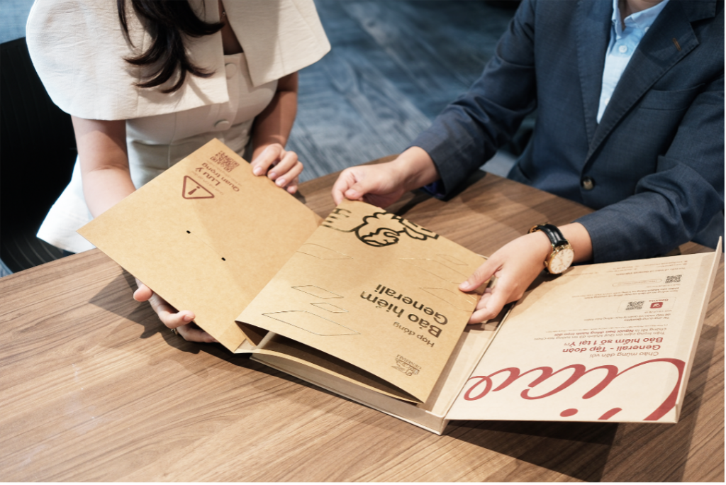 Với mỗi Hợp đồng bảo hiểm trao tay Khách hàng, Generali sẽ trao tặng một cây giống vào quỹ cây giống của chương trình phi lợi nhuận TreeBank thuộc Viện nghiên cứu Truyền thông phát triển Với mỗi Hợp đồng bảo hiểm trao tay Khách hàng, Generali sẽ trao tặng một cây giống vào quỹ cây giống của chương trình phi lợi nhuận TreeBank thuộc Viện nghiên cứu Truyền thông phát triển