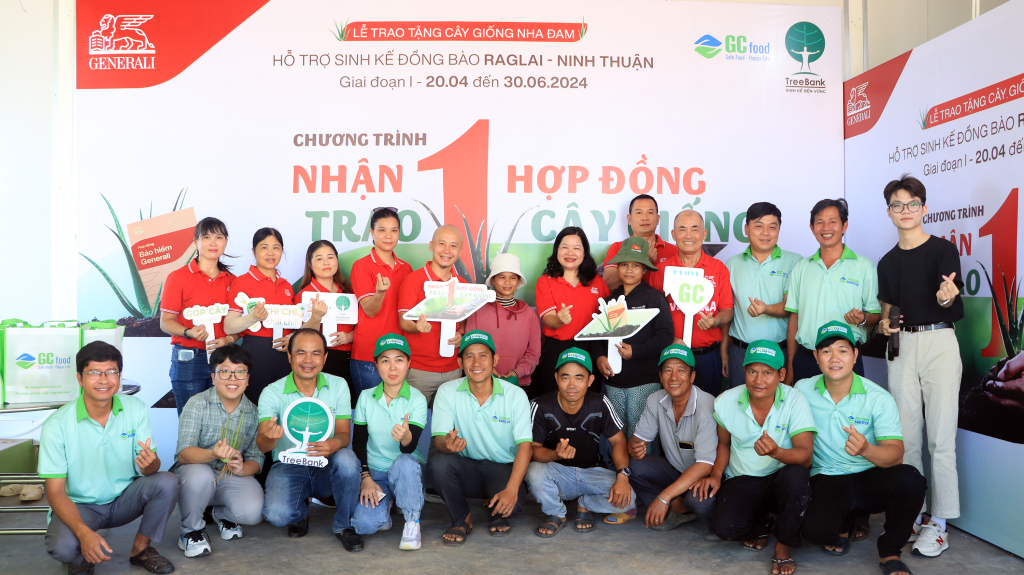 Chương trình “Nhận một Hợp đồng, trao một cây giống” là một trong nhiều hành động của Generali Việt Nam trên hành trình vun đắp tương lai Bền Vững cho cộng đồng. Chương trình “Nhận một Hợp đồng, trao một cây giống” là một trong nhiều hành động của Generali Việt Nam trên hành trình vun đắp tương lai Bền Vững cho cộng đồng.