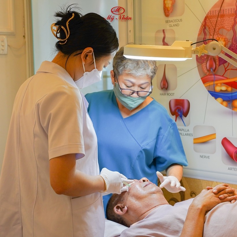 Phòng khám thẩm mỹ da Mỹ Nhân cung cấp dịch vụ khám chữa bệnh mà không có giấy phép hoạt động. (Ảnh: TMV Mỹ Nhân) Phòng khám thẩm mỹ da Mỹ Nhân cung cấp dịch vụ khám chữa bệnh mà không có giấy phép hoạt động. (Ảnh: TMV Mỹ Nhân)