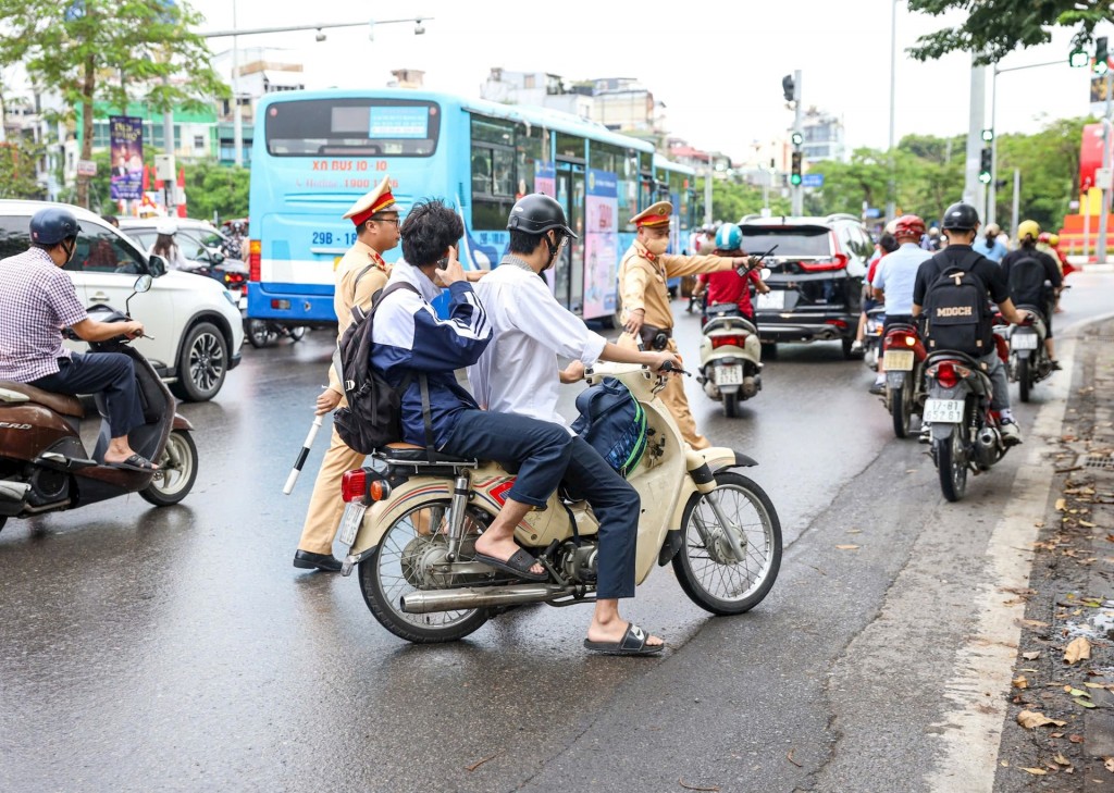 Tăng cường trao đổi thông tin về xử lý vi phạm giao thông Tăng cường trao đổi thông tin về xử lý vi phạm giao thông