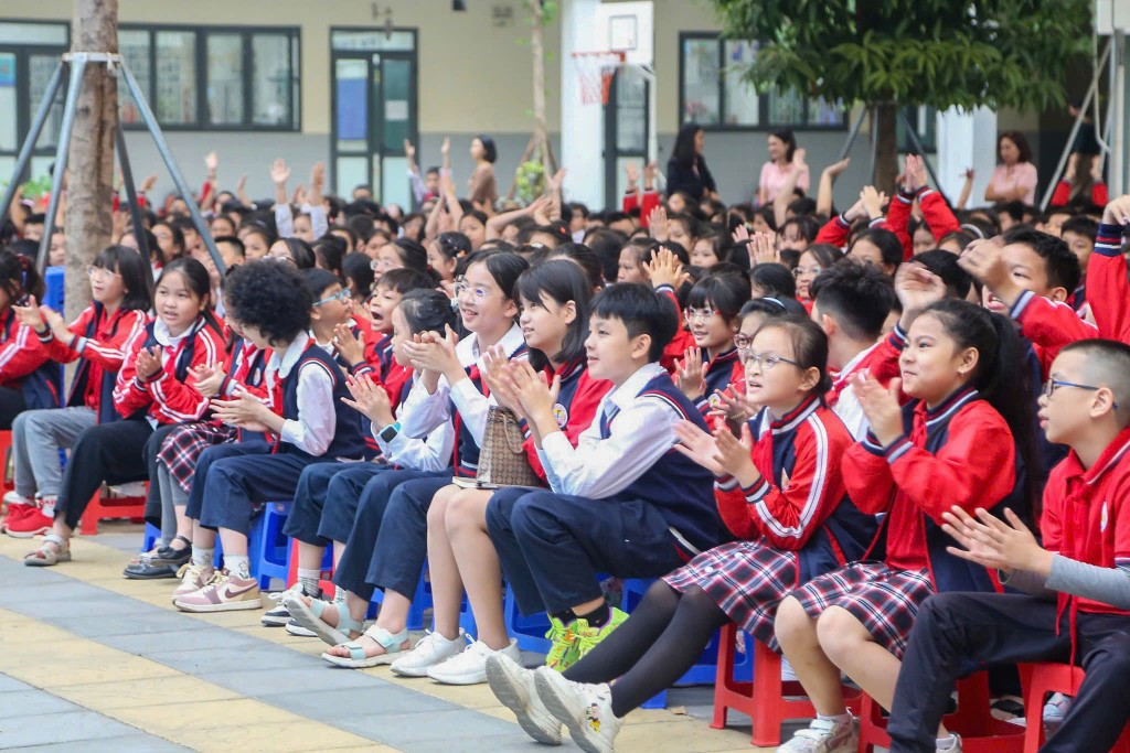 Trang bị kiến thức an toàn internet cho học sinh tiểu học Trang bị kiến thức an toàn internet cho học sinh tiểu học