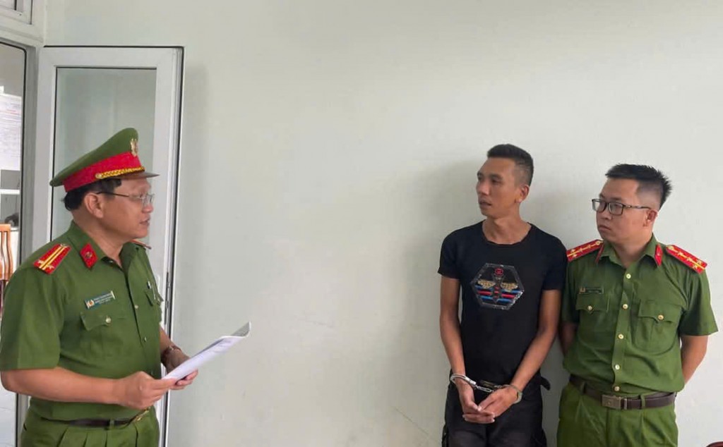 Đối tượng Lê văn Hai tại cơ quan Công an Đối tượng Lê văn Hai tại cơ quan Công an