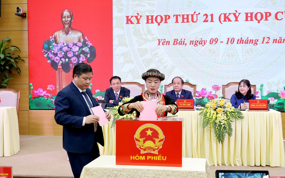 Điều động, bổ nhiệm nhân sự ở tỉnh Yên Bái và Bình Dương Điều động, bổ nhiệm nhân sự ở tỉnh Yên Bái và Bình Dương