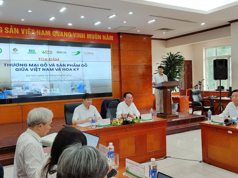 Tọa đàm Thương mại gỗ và sản phẩm gỗ giữa Việt Nam và Hoa Kỳ'diễn ra ngày 24/6, tại Hà Nội.
