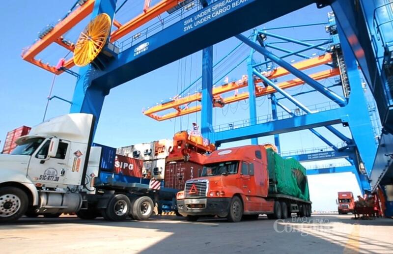 Xuất nhập khẩu đóng vai trò quan trọng trong ổn định kinh tế vĩ mô (Ảnh: Cấn Dũng)