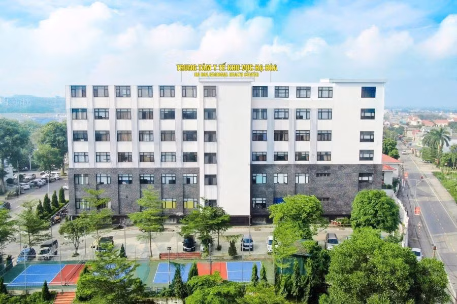 Trung tâm Y tế khu vực Hạ Hòa triển khai kỹ thuật chuyên sâu điều trị nhiều ca bệnh khó. 649760369-903762252412373-7014925261033311812-n.jpg