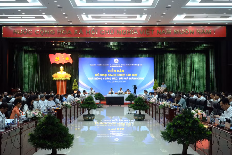 Buổi đối thoại nhằm khơi thông các vướng mắc doanh nghiệp. dscf9775.jpg