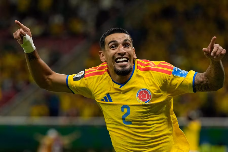 Hậu vệ Daniel Munoz ăn mừng bàn thắng duy nhất giúp Colombia đánh bại CHDC Congo 1-0, qua đó sớm giành vé đi tiếp ở bảng K World Cup 2026, colombia.jpg