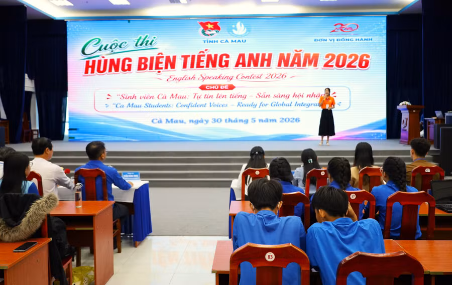 Sinh viên hùng biện bằng tiếng Anh. hung-bien-tieng-anh-7.jpg